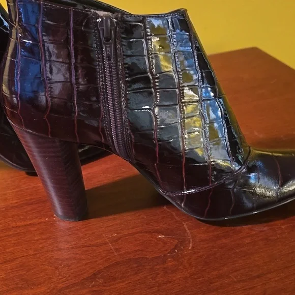 BRAND NEW PATENT LEATHER SHOE BOOTS!!! KRISTIN DAVIS - Picture 2 of 5